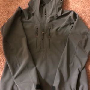 Patagonia Shell Pull Over